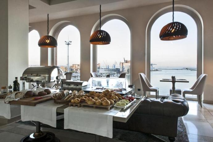 Colazione a Buffet al Ristorante Hotel Ancona