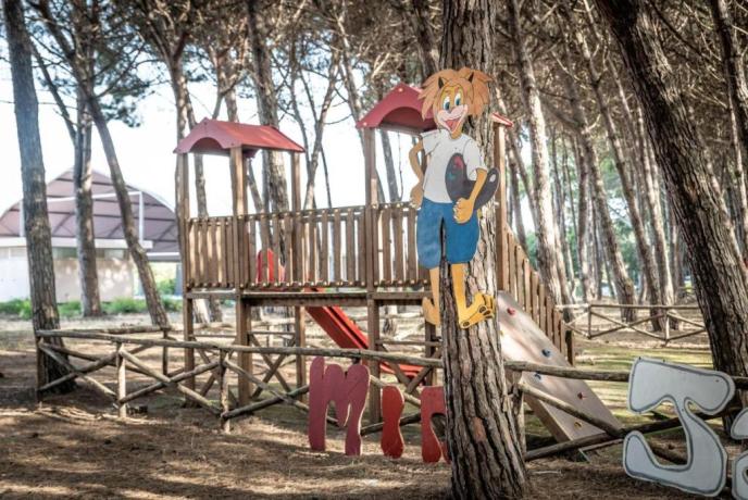 Parco Giochi Bambini nel villaggio 
