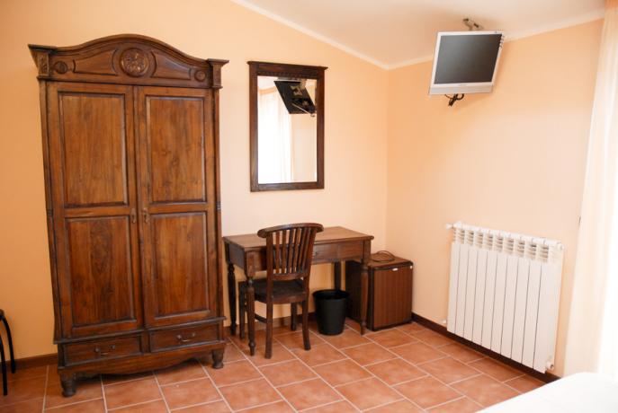 Armadio in camera hotel vicino Roccaraso ad Alfedena