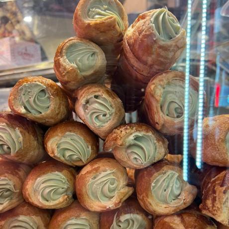 Cornetti alla Crema per colazione Gruppo Assisi Centro