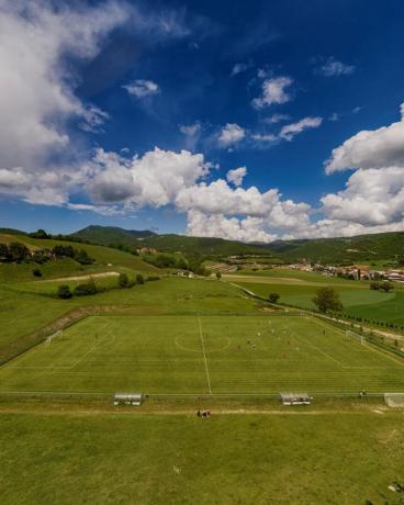 Campo da calcio in erba sintetica Hotel Cascia 