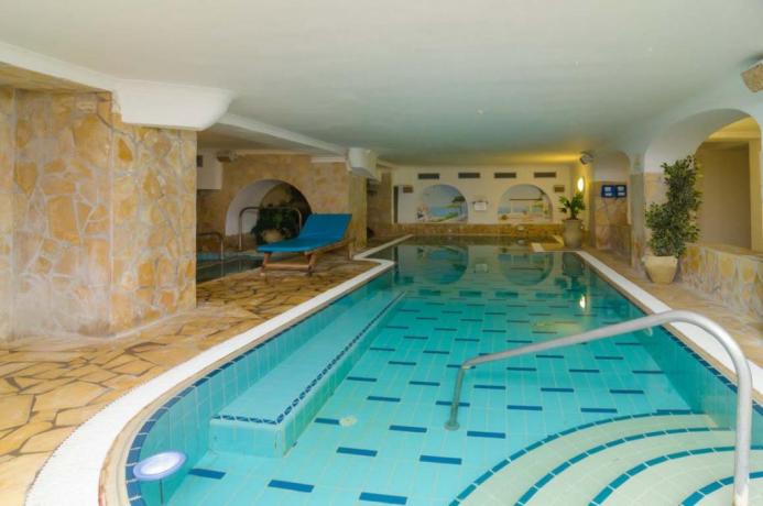 Hotel 3 stelle Ischia Piscina termale coperta