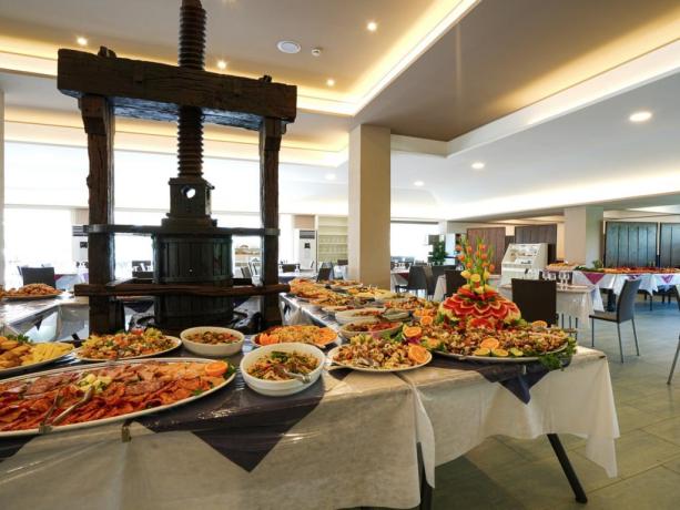 Ristorante con servizio a buffet a Cefalù