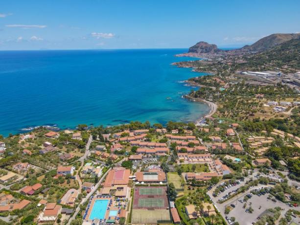 Villaggio a Cefalù vicino Palermo in Sicilia  