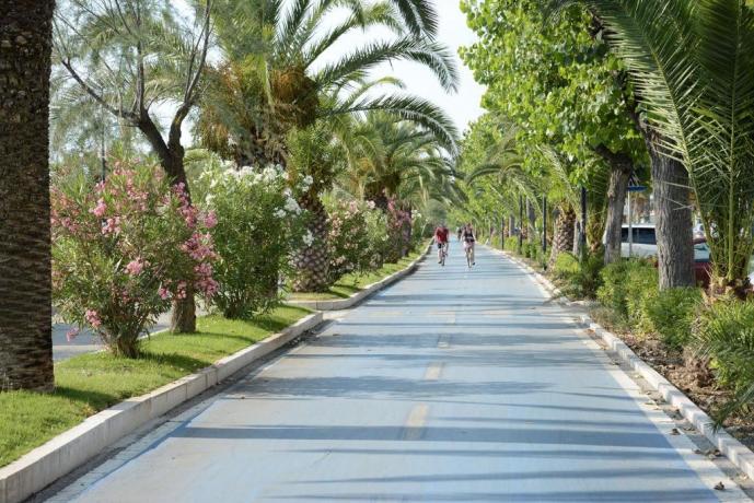 Alba Adriatica, Passeggiata fuori dall'Hotel