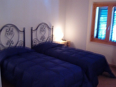 Twin bedded room