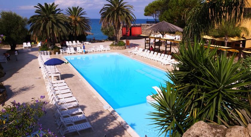 Piscina per adulti e bambini