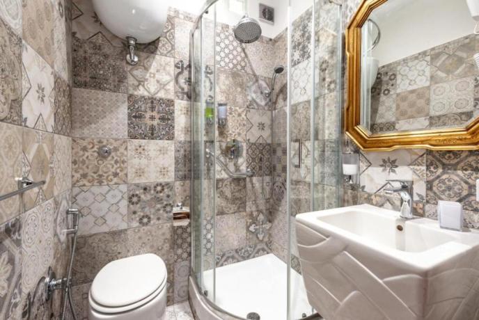 Bagno con doccia in Camera B&B Roma centro