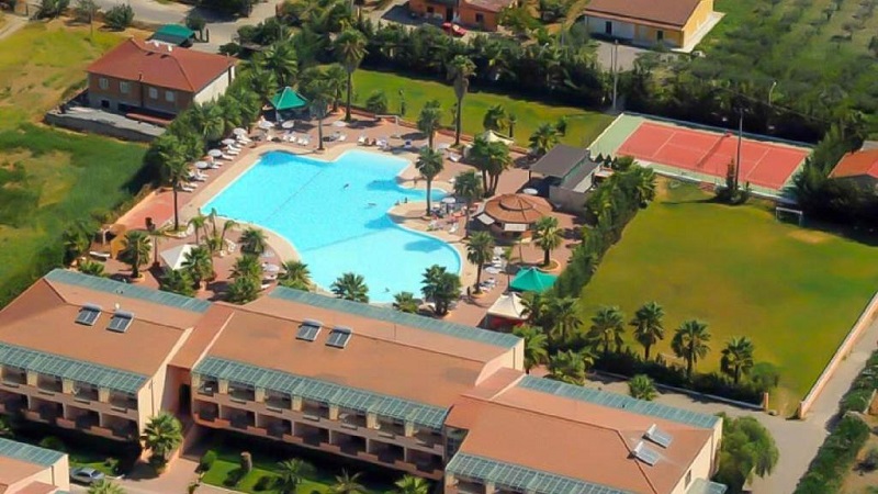 Villaggio 4**** a Cassano all'Ionio con piscina 