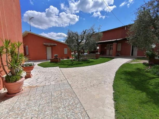 Camere per coppie e famiglie con giardino Manciano-Grosseto