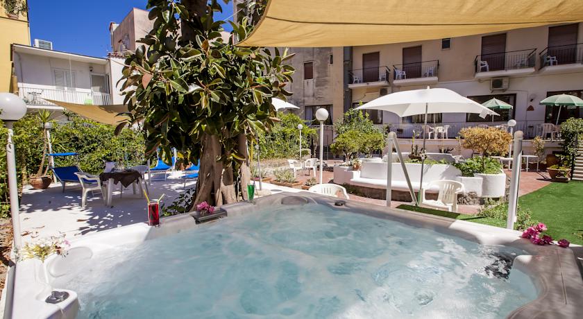 Piscina dell'Hotel Porto di Ischia