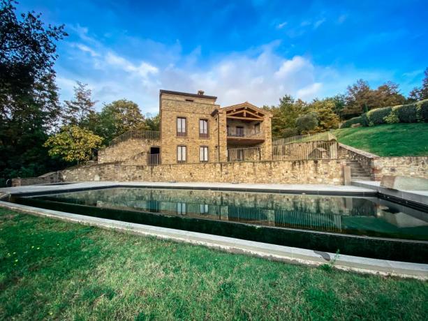 Piscina a sfioro in Villa, vacanze Lago Trasimeno