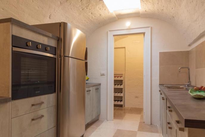 Cucina con elettrodomestici suite la Vista Salento