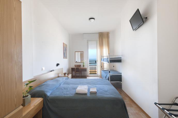 Hotel a Pesaro con Camera quadrupla vista mare