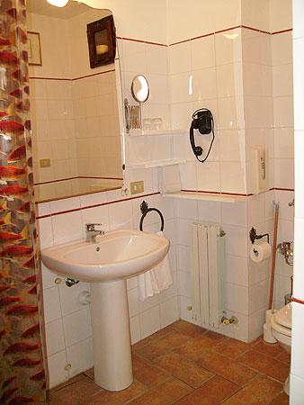 Bagno in camera affittacamere Castiglione del Lago