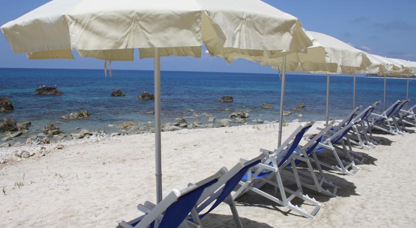 Villaggio fronte Mare con Spiaggia Privata Parghelia