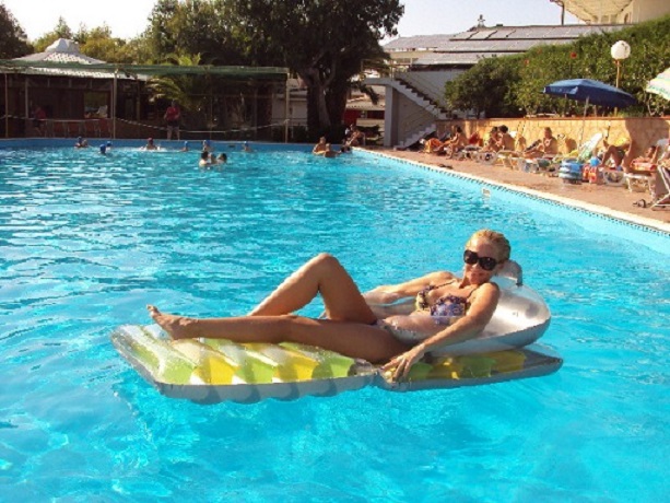 Appartamenti con Piscina a Diamante 