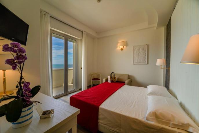 Vacanze in riviera camere con balcone fronte mare