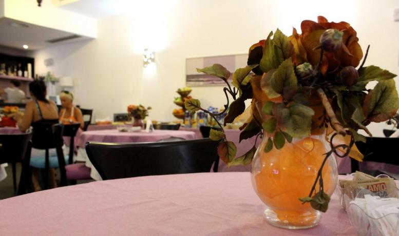 Hotel a Lampedusa con sala colazione