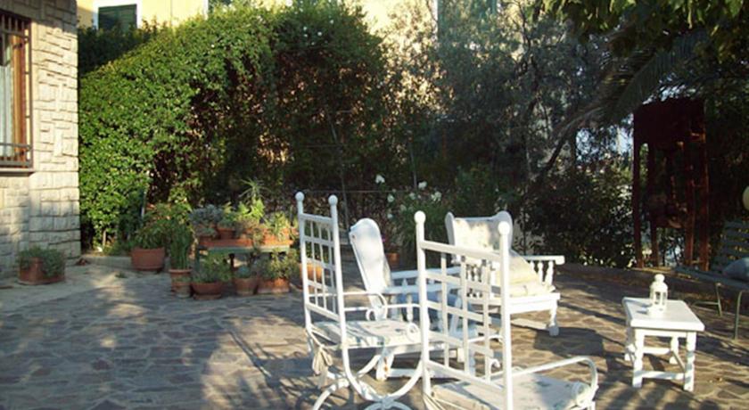 B&B con terrazzo e giardino a Montebuono 