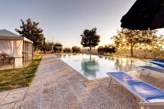 piscina del casale ronzano a cortona