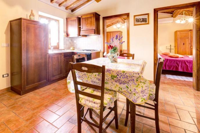 appartamento da 2 a cortona casale in pietra