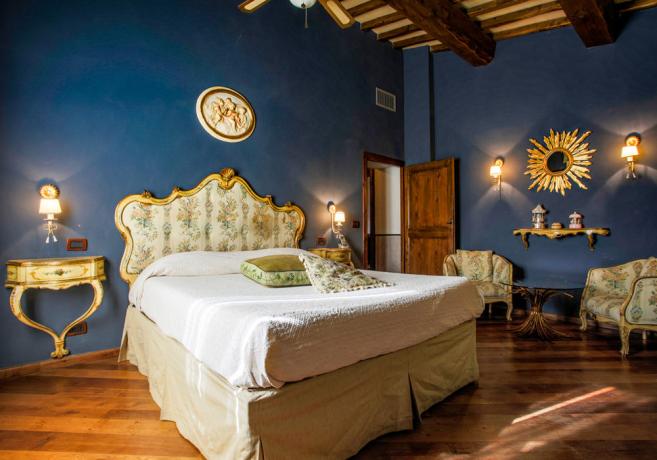 Suite Queen Fuga romantica al Lago Trasimeno 