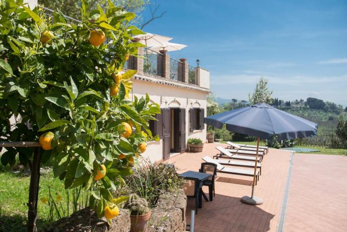 Agriturismo con ampio Giardino e Centro Benessere