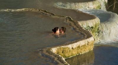 Acqua termale Saturnia in Toscana