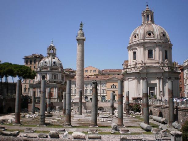 Fori Imperiali nella bellissima capitale 