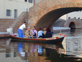 Rooms with view over the channel, Comaccchio