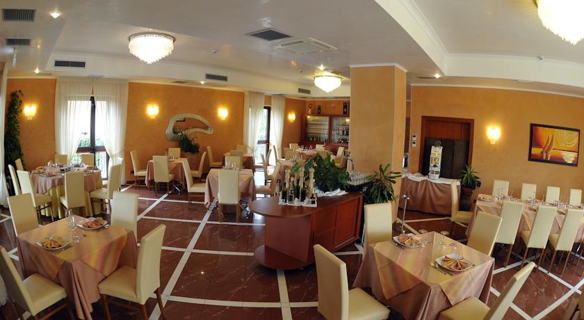 Hotel per incontri di lavoro, pranzo business 