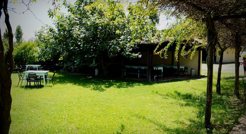 Hotel lungo il fiume via Appia