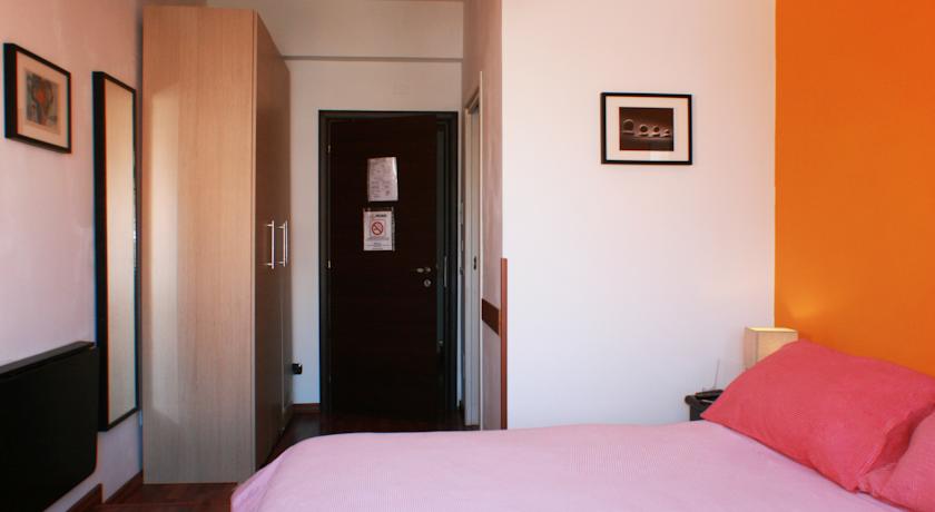 Ingresso Camera Matrimoniale B&B a Roma