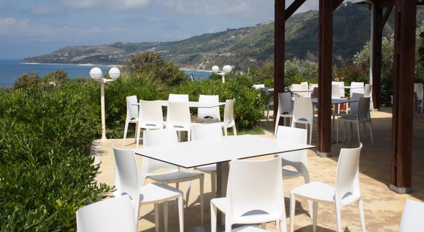 Villaggio a Parghelia con Ristorante vista Mare 