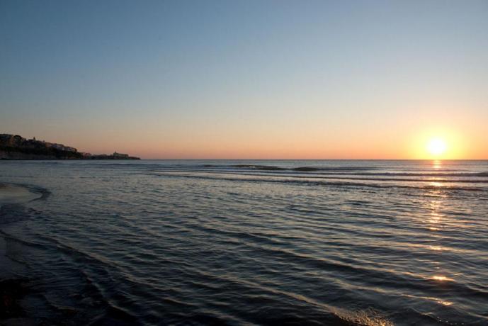 Tramonto sul mare a Vieste