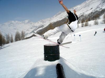 Enjoy your snowboard snowboarding in the snowpark