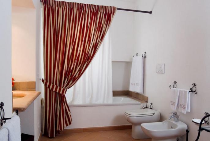 Bagno Privato con Vasca in Agriturismo nel Chianti 