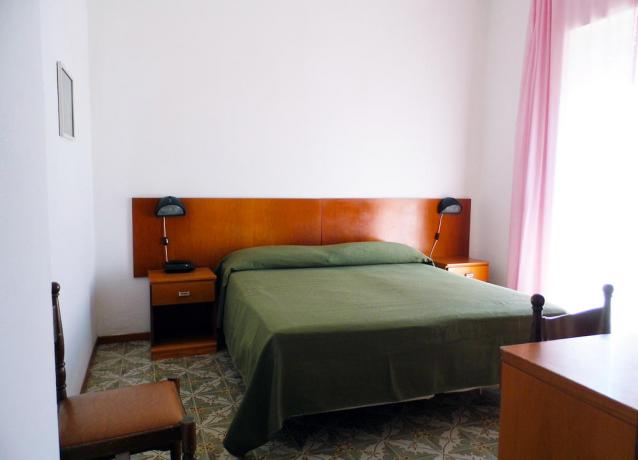 camera matrimoniale in hotel ad ischia