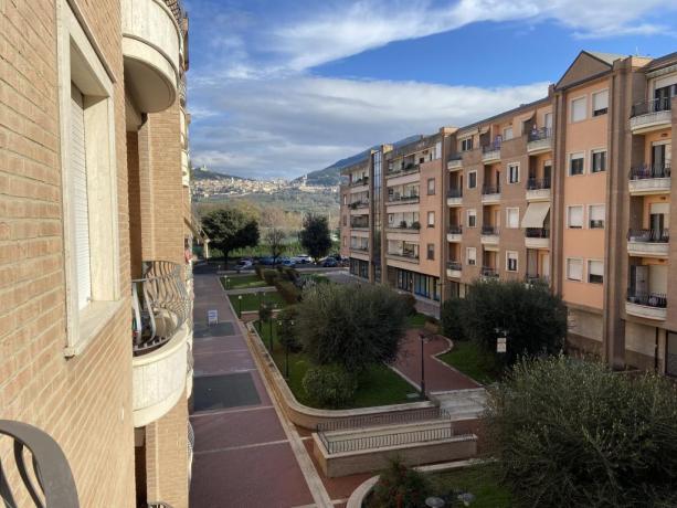 Vista su Assisi dal balcone