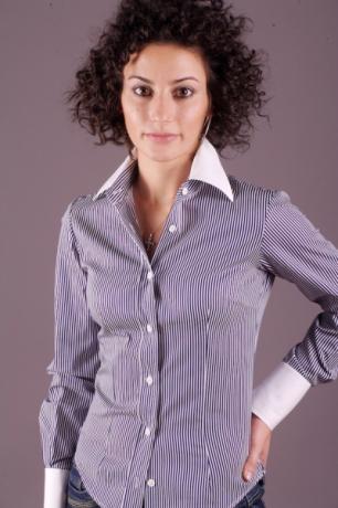 Camicia donna maniche lunghe modello slim