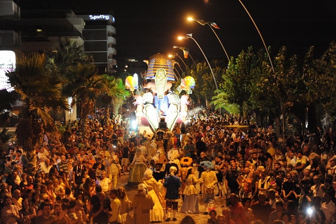 Eventi, Animazione e divertimento; Carnevale estivo 