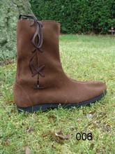 Scarpe e calzature storiche per uomini e donne