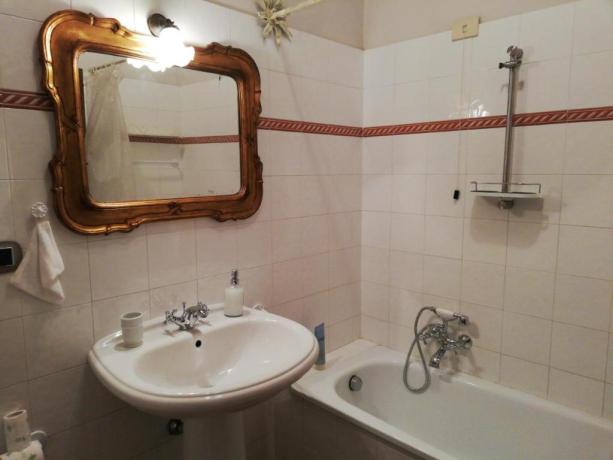 Bagno casa vacanze pochi km da Siena