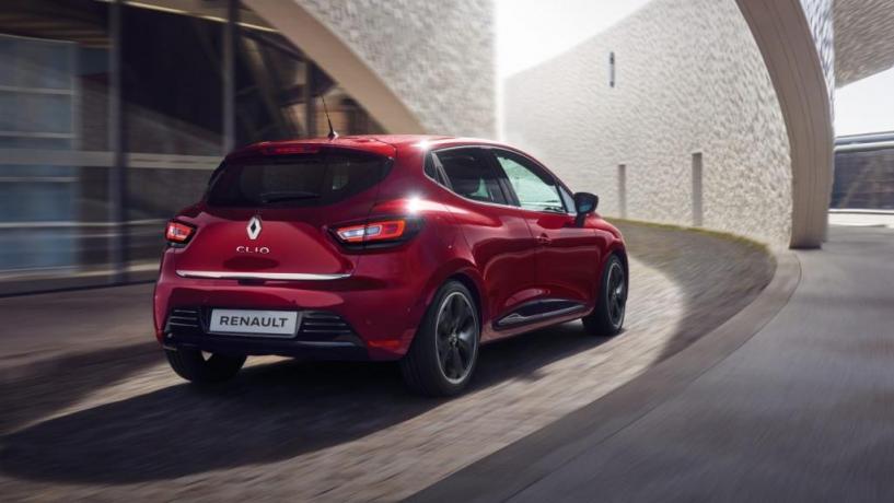 Noleggio Lungo Termine RENAULT CLIO Moschino Zen