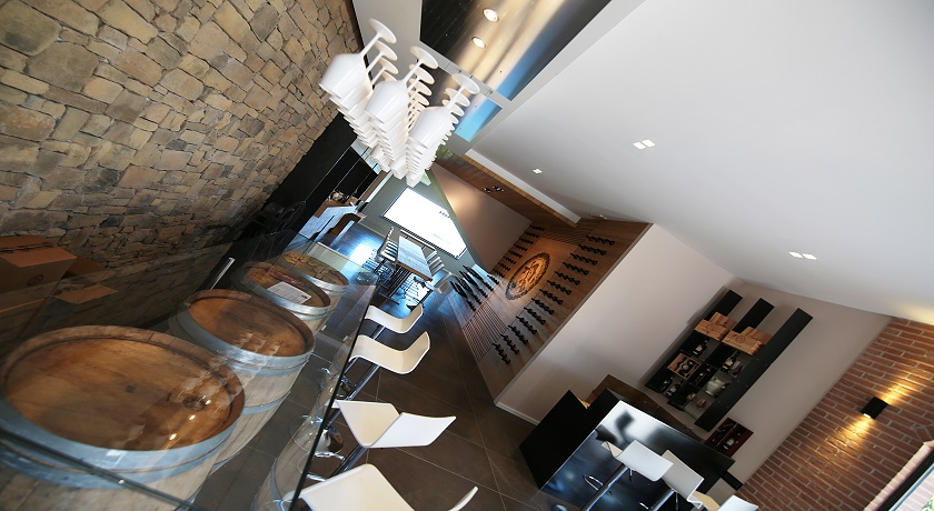 Degustazioni vino rosso in cantina