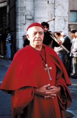Cardinale lungo la sfilata del Palio dei Colombi