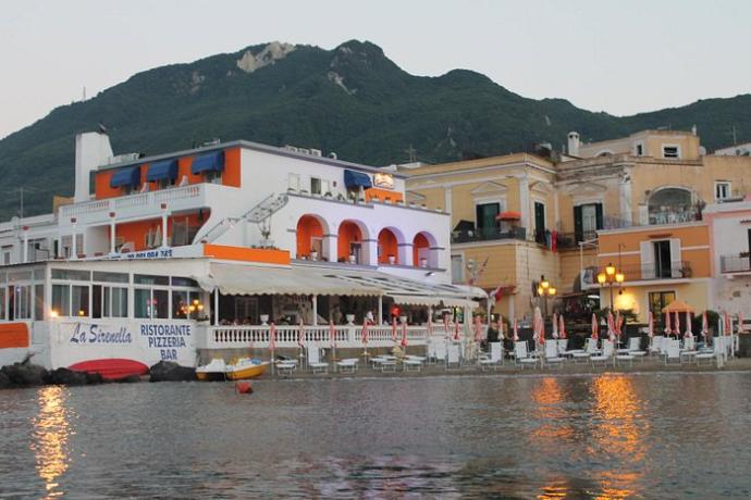 Hotel Lecco Ameno direttamente sul mare