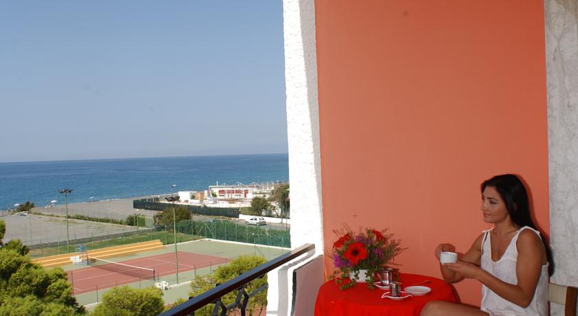 Camere con balcone vista mare 