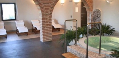 Idromassaggio con cascate cervicali